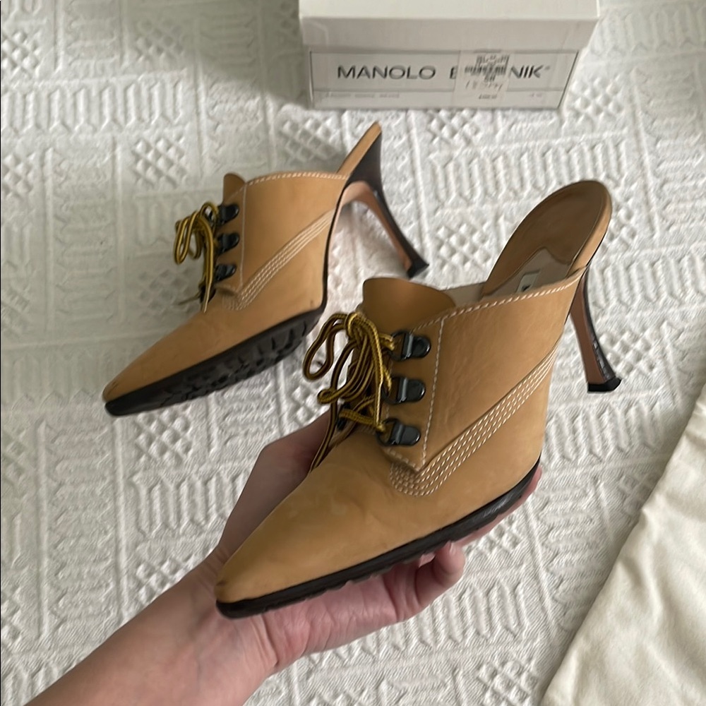 Manolo Blahnik timberland heels leather oklamu nubuk beige box dustbag included